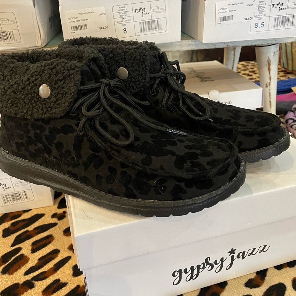 Gypsy Jazz Odion Leopard Print Booties New in Box